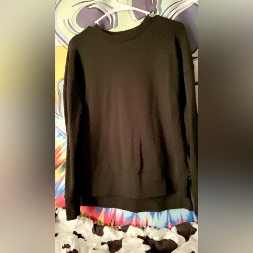 Black Sweatshirt